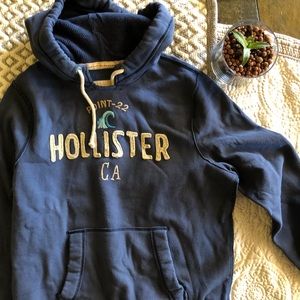 New. Guy’s sweater